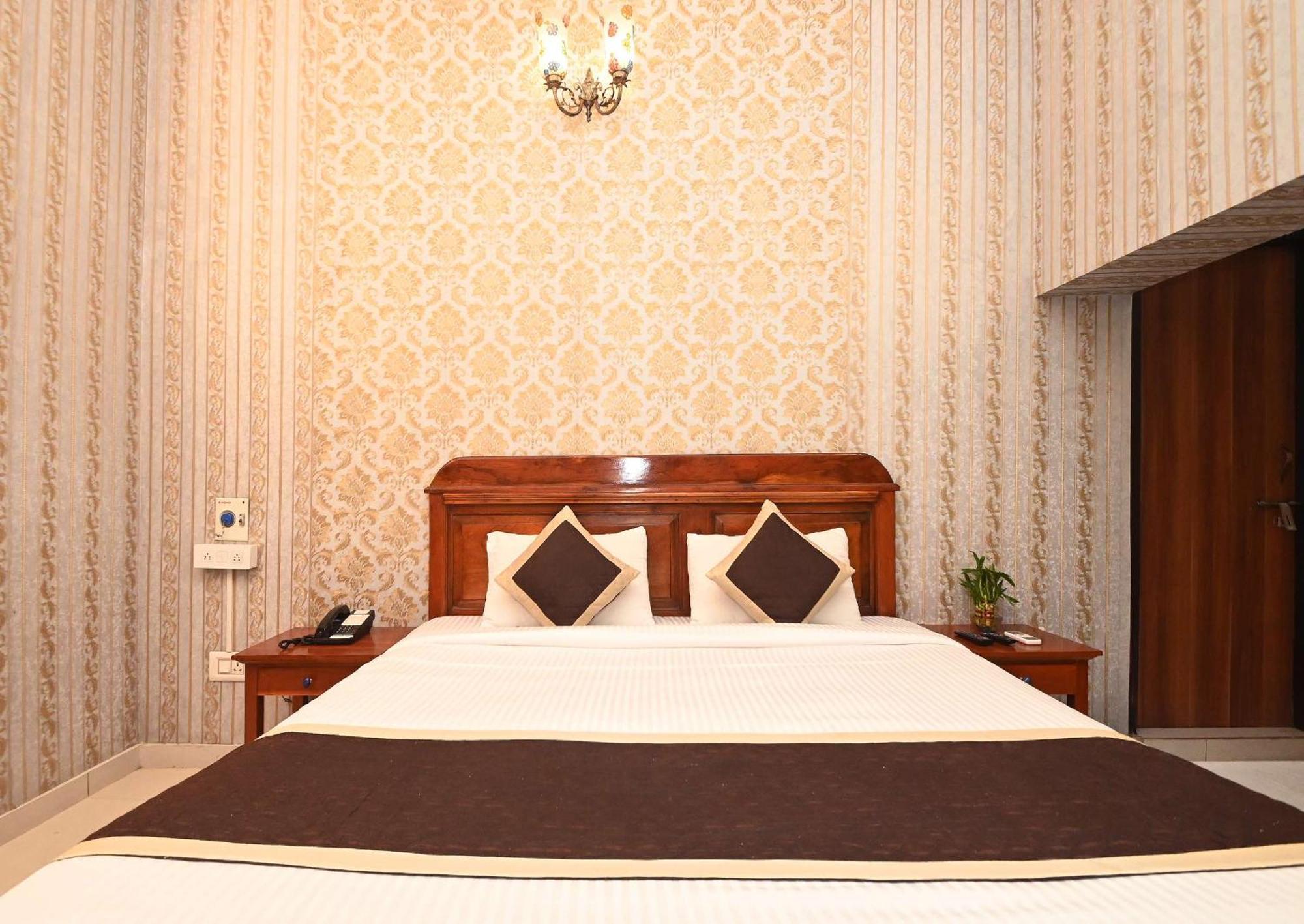 Virasat Mahal Heritage Hotel-Jaipur City Center Экстерьер фото